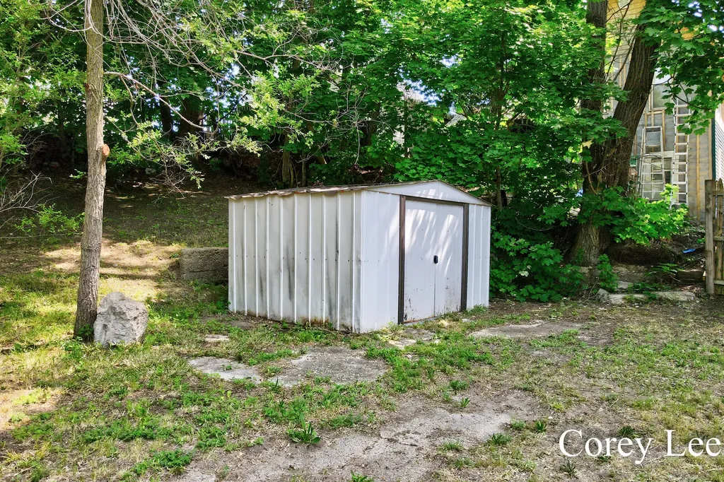 536 Ionia Street Belding City MI 48809