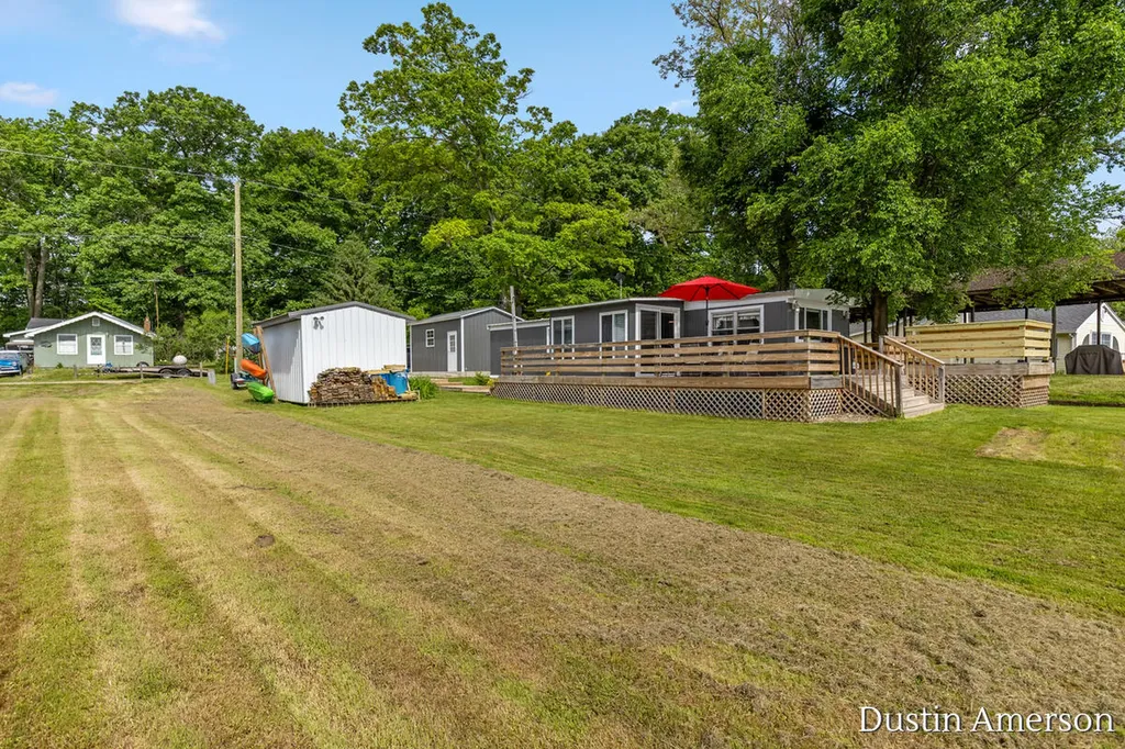 72 Sundago Park Street Hastings Charter Township MI 49058