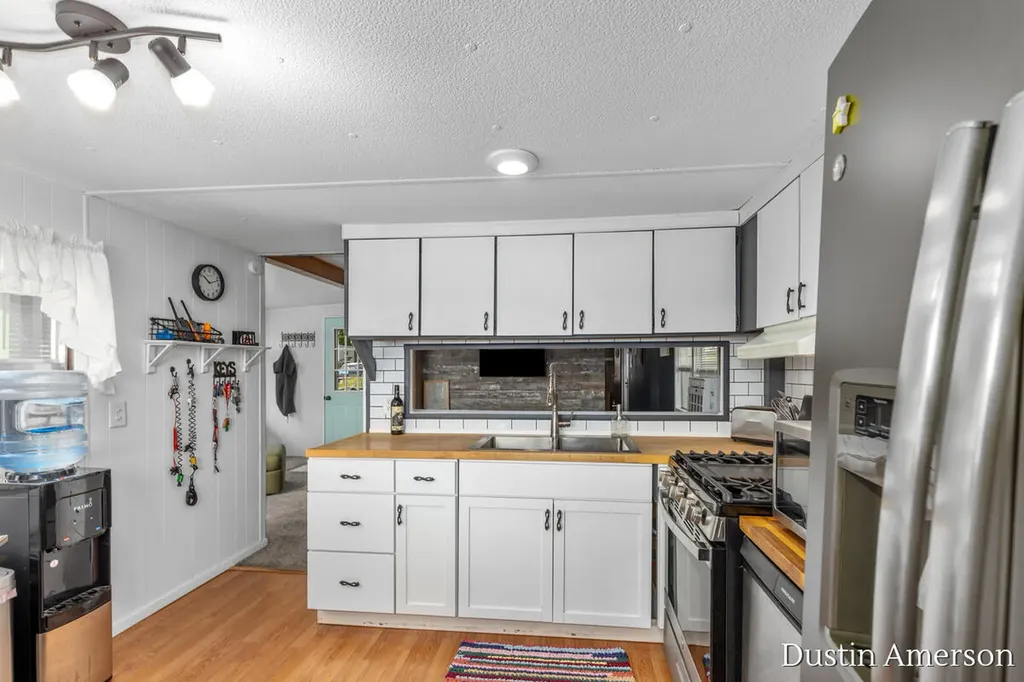 72 Sundago Park Street Hastings Charter Township MI 49058