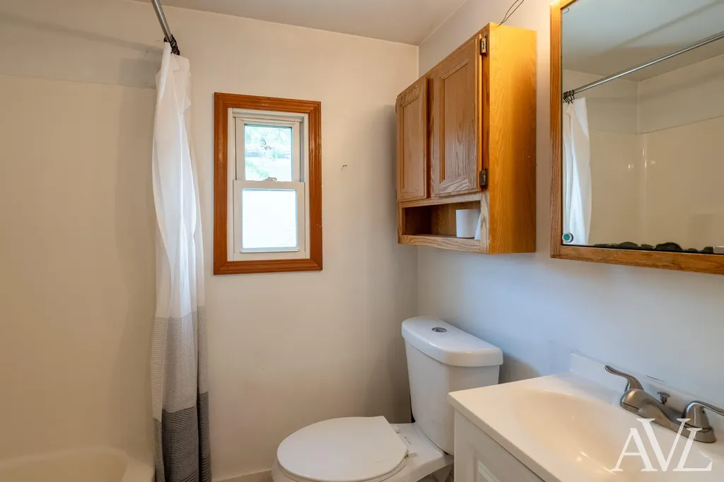 826 Lincoln Avenue NW Grand Rapids City MI 49504
