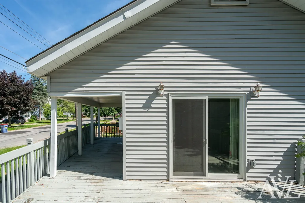 826 Lincoln Avenue NW Grand Rapids City MI 49504