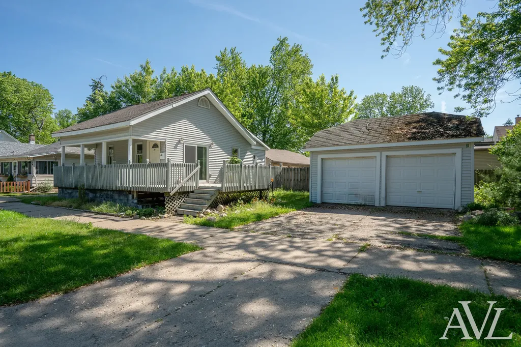 826 Lincoln Avenue NW Grand Rapids City MI 49504