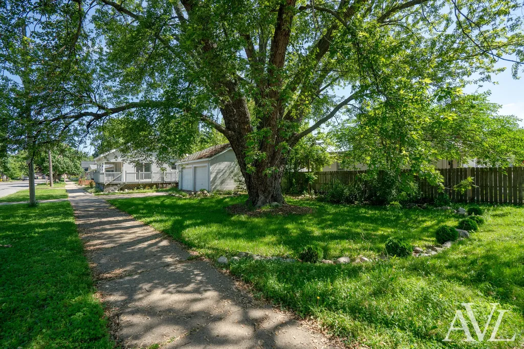 826 Lincoln Avenue NW Grand Rapids City MI 49504