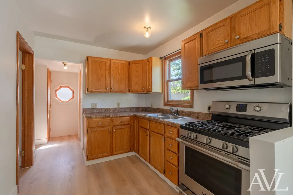 826 Lincoln Avenue NW Grand Rapids City MI 49504