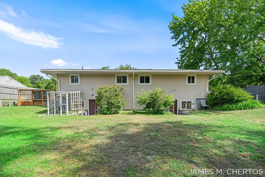 228 South Street Spring Lake Village MI 49456