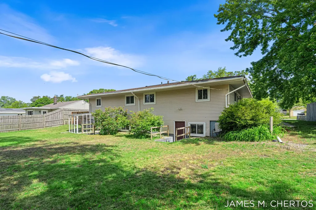 228 South Street Spring Lake Village MI 49456