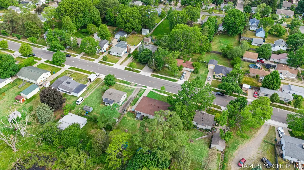 228 South Street Spring Lake Village MI 49456