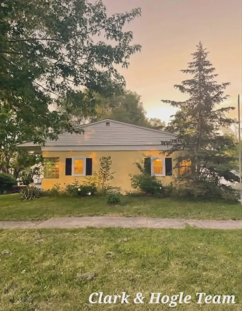 105 S Prospect Street St. Johns City MI 48879