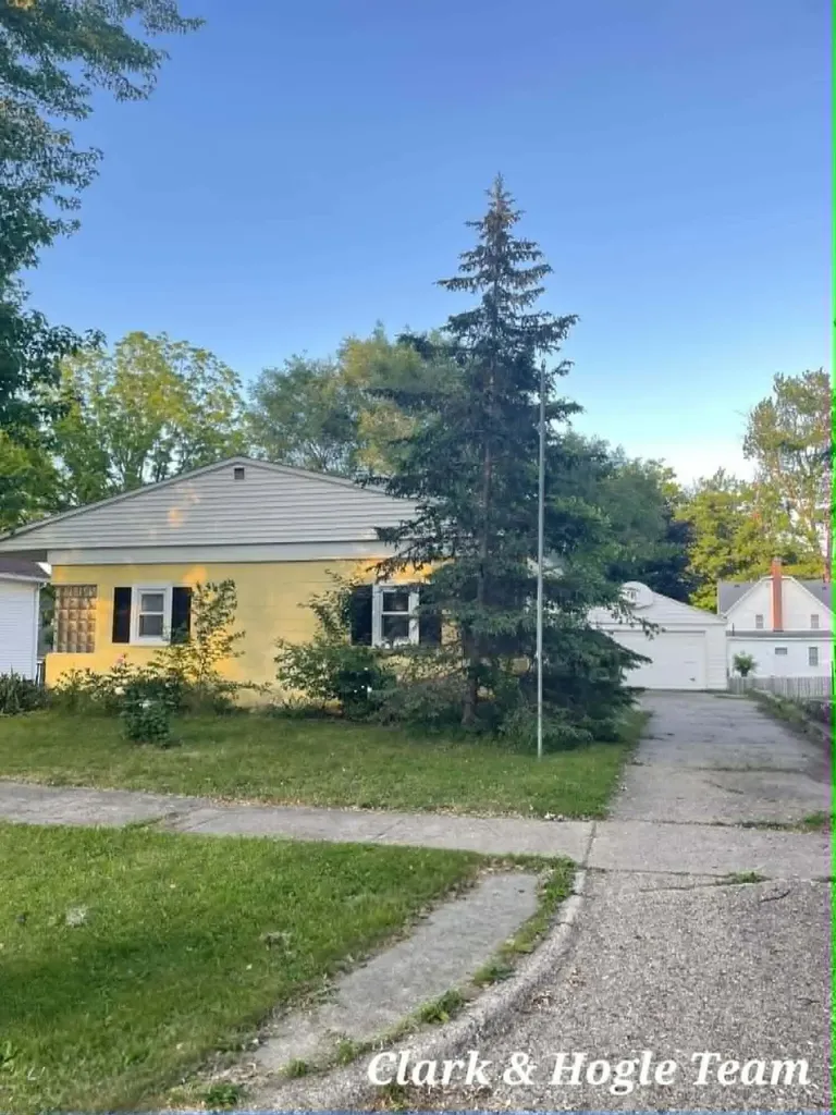 105 S Prospect Street St. Johns City MI 48879