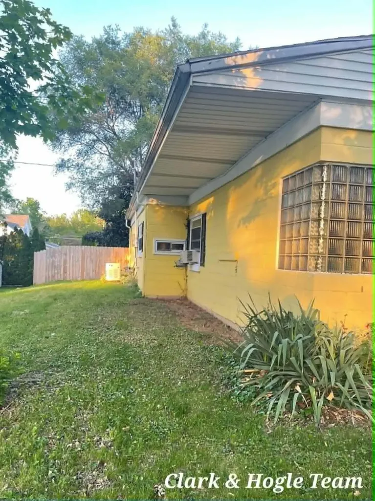 105 S Prospect Street St. Johns City MI 48879