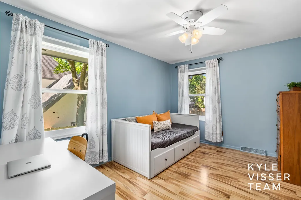 805 Rosewood Avenue SE East Grand Rapids City MI 49506