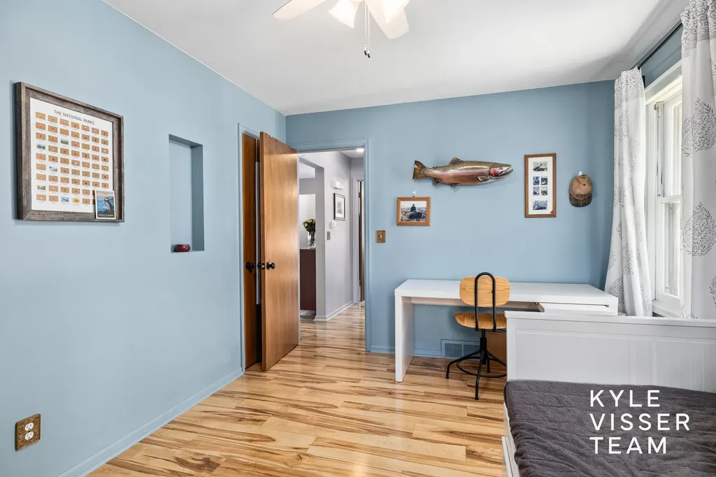 805 Rosewood Avenue SE East Grand Rapids City MI 49506