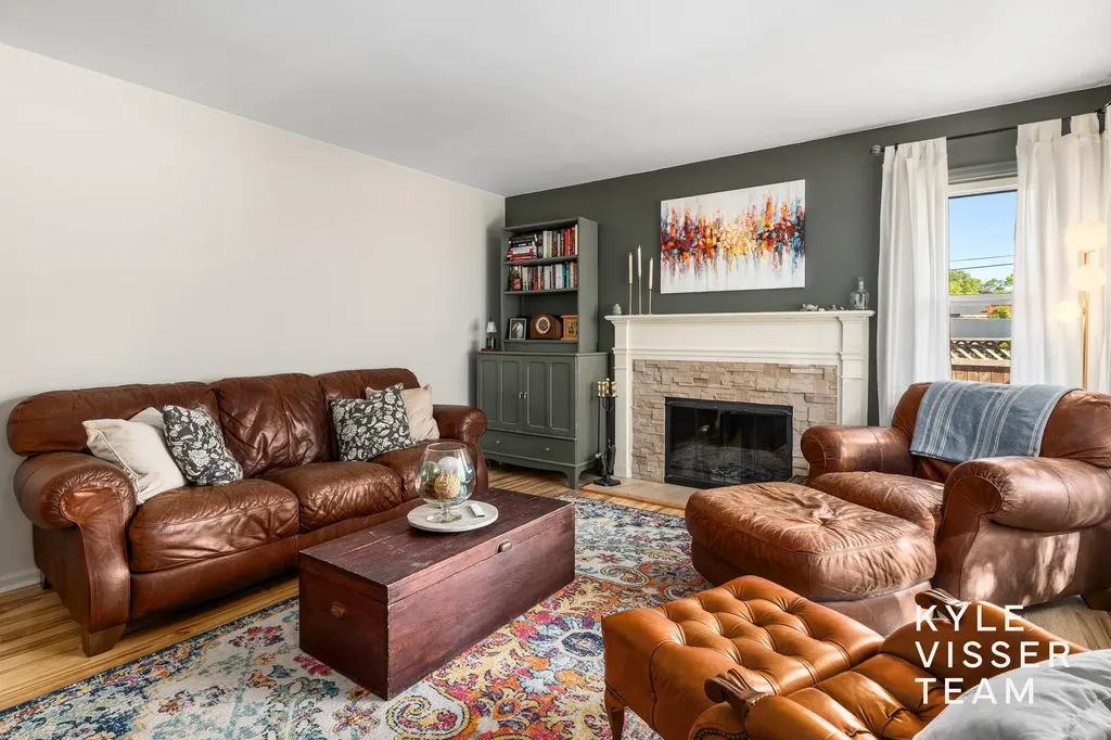 805 Rosewood Avenue SE East Grand Rapids City MI 49506