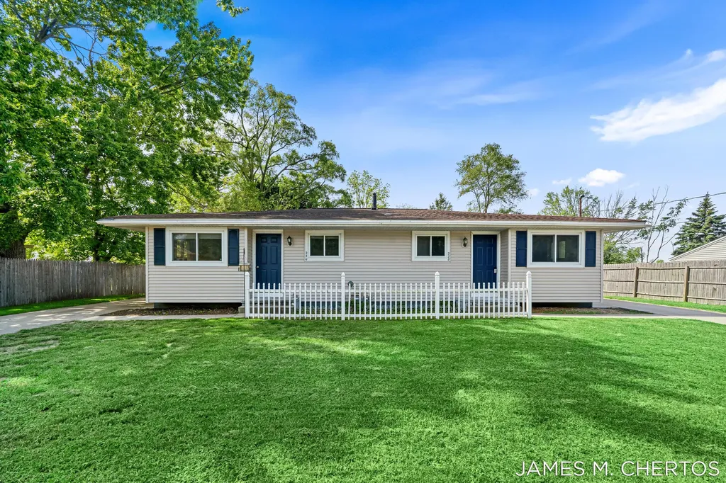 228 South Street Spring Lake Village MI 49456