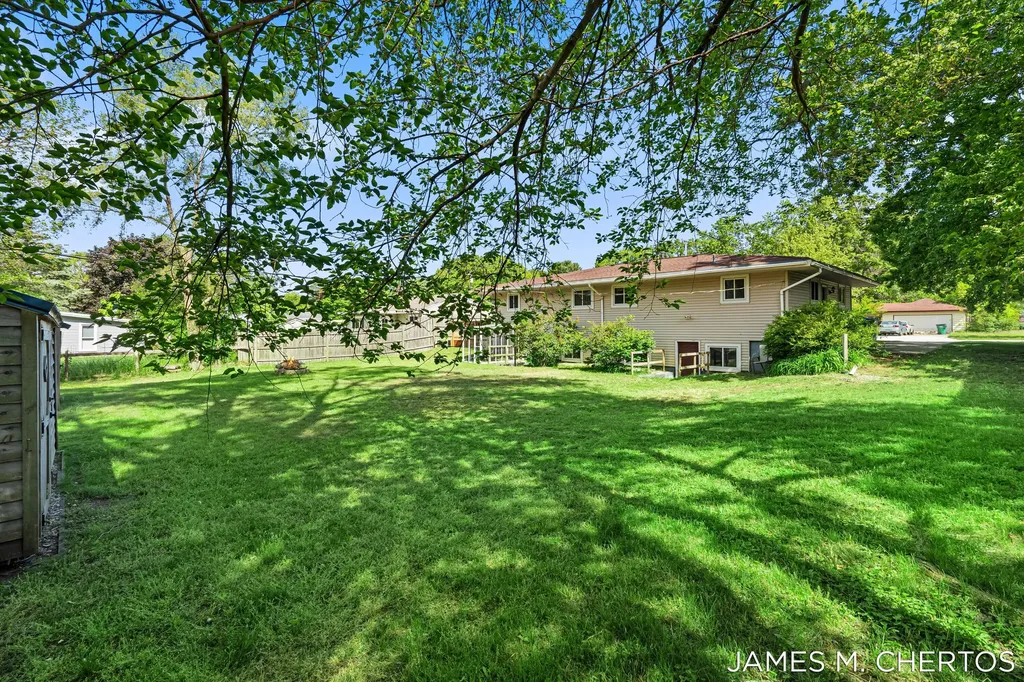 228 South Street Spring Lake Village MI 49456