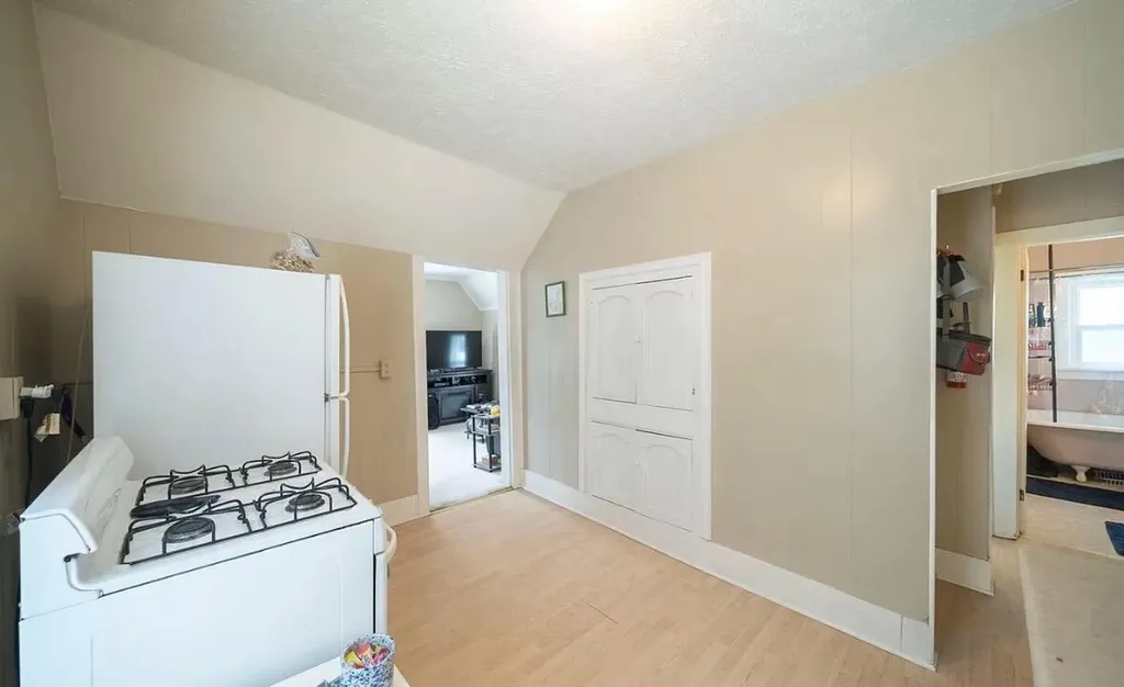736 N Michigan Avenue Hastings City MI 49058