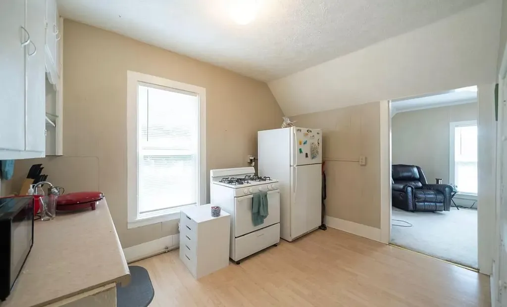 736 N Michigan Avenue Hastings City MI 49058