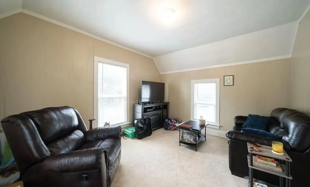 736 N Michigan Avenue Hastings City MI 49058