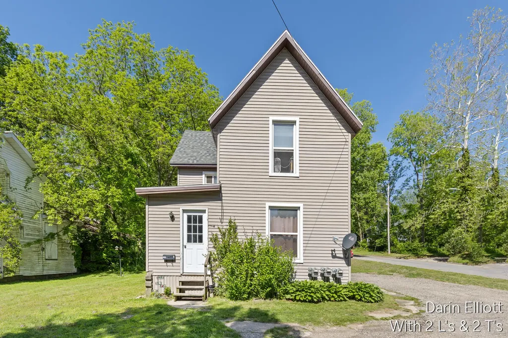 736 N Michigan Avenue Hastings City MI 49058