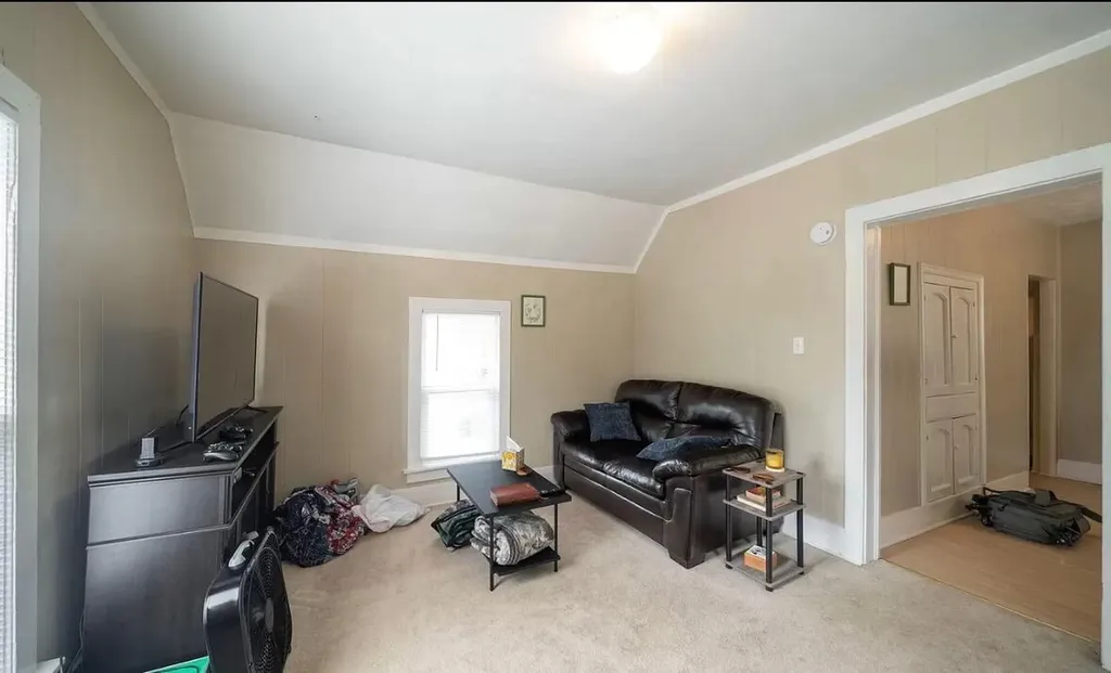 736 N Michigan Avenue Hastings City MI 49058