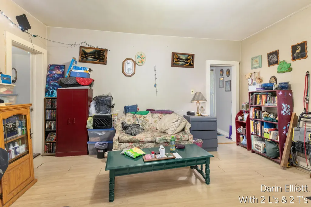 736 N Michigan Avenue Hastings City MI 49058