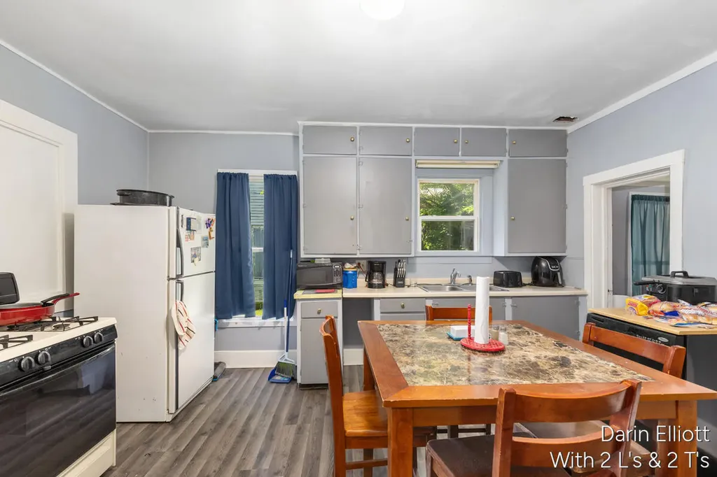 736 N Michigan Avenue Hastings City MI 49058
