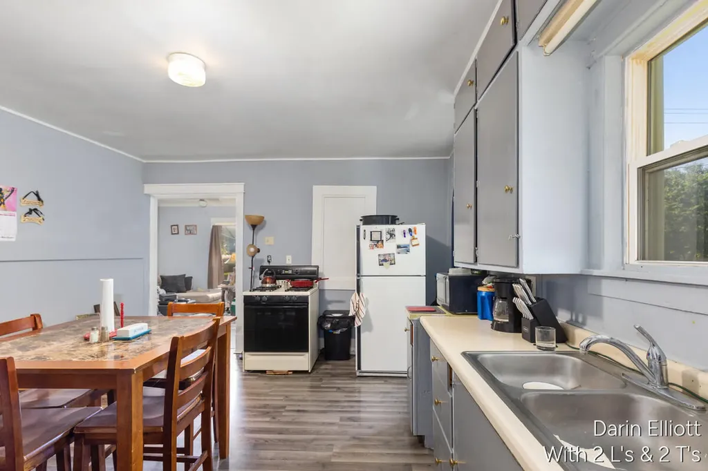 736 N Michigan Avenue Hastings City MI 49058
