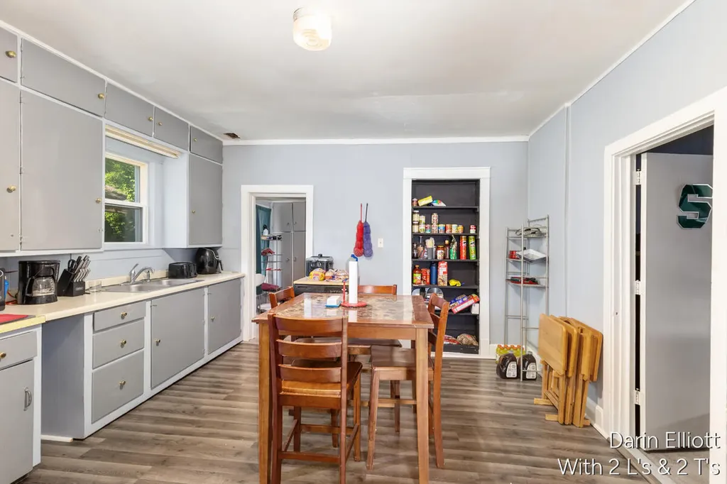 736 N Michigan Avenue Hastings City MI 49058