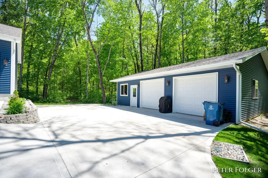7092 Dagget Road Reynolds Township MI 49329
