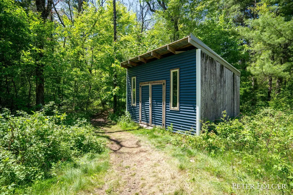 7092 Dagget Road Reynolds Township MI 49329