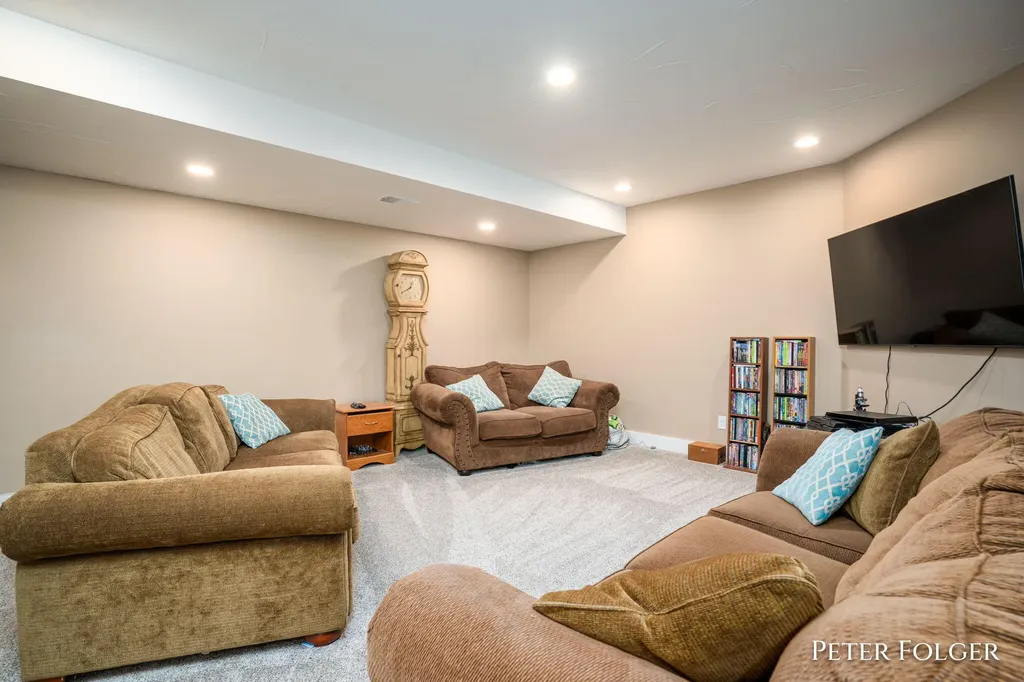 7092 Dagget Road Reynolds Township MI 49329