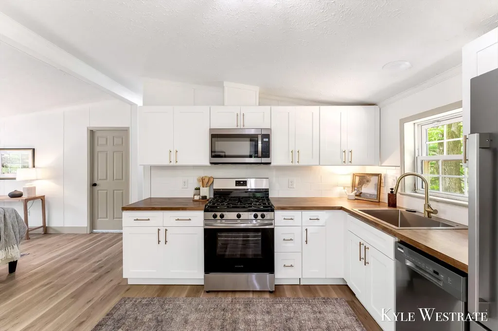22866 Kendaville Road Pierson Township MI 49339