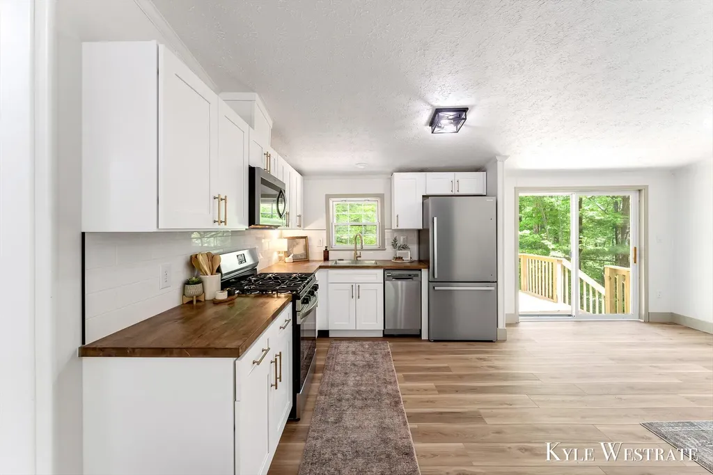 22866 Kendaville Road Pierson Township MI 49339