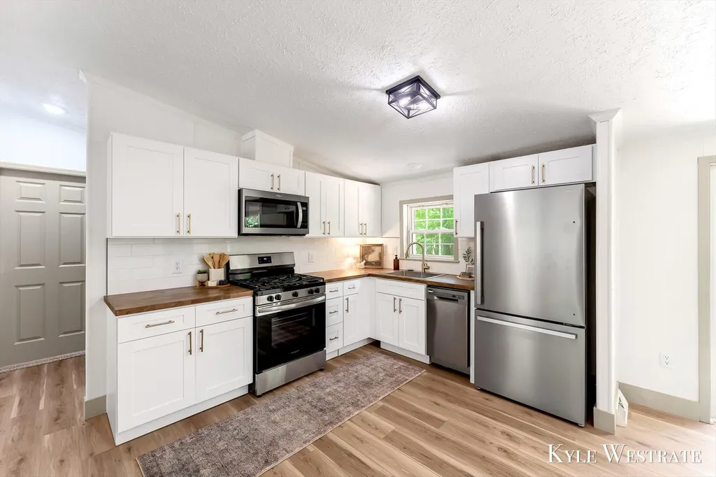22866 Kendaville Road Pierson Township MI 49339