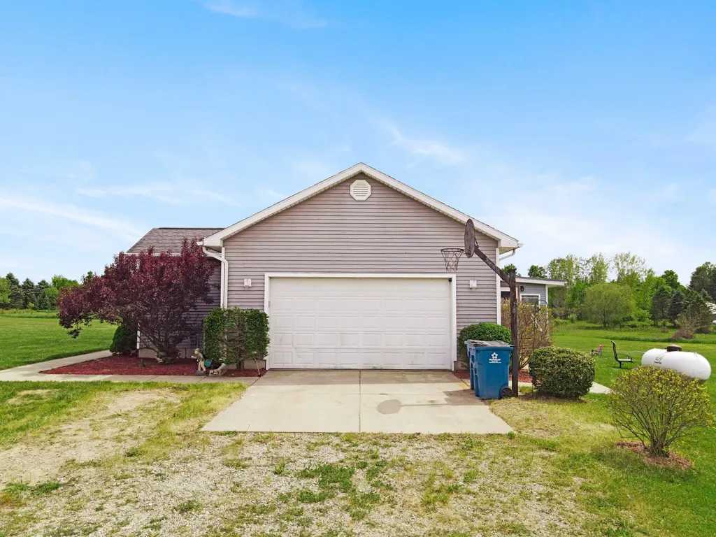 8860 Timber Lane Charlotte City MI 48813