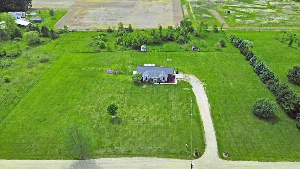 8860 Timber Lane Charlotte City MI 48813