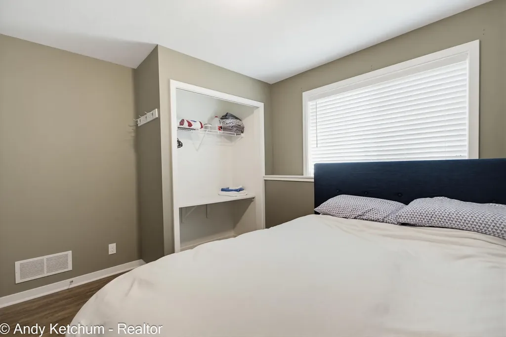 404 3rd Avenue Holland Charter Township MI 49424