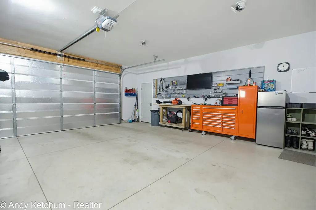 404 3rd Avenue Holland Charter Township MI 49424