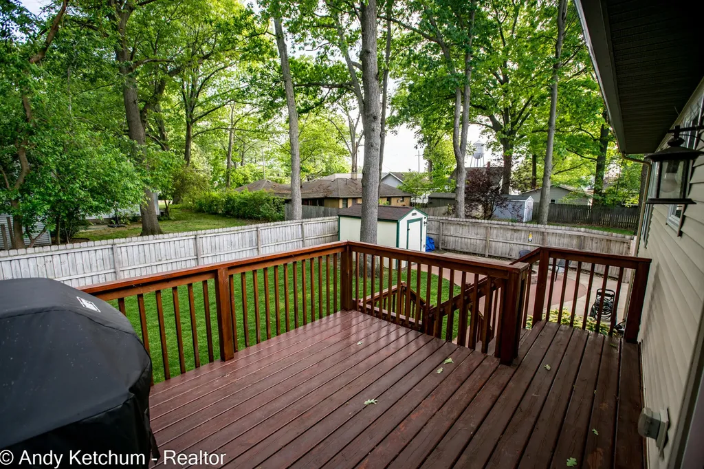 404 3rd Avenue Holland Charter Township MI 49424