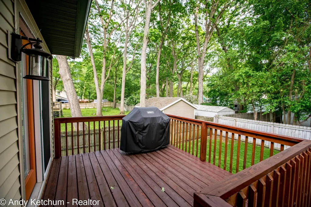 404 3rd Avenue Holland Charter Township MI 49424