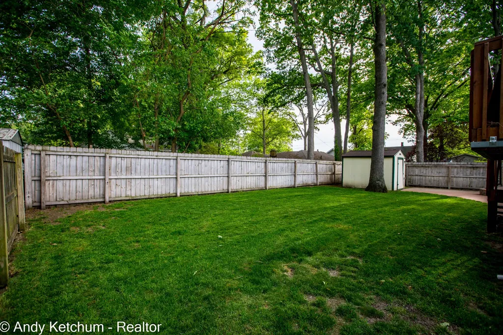 404 3rd Avenue Holland Charter Township MI 49424