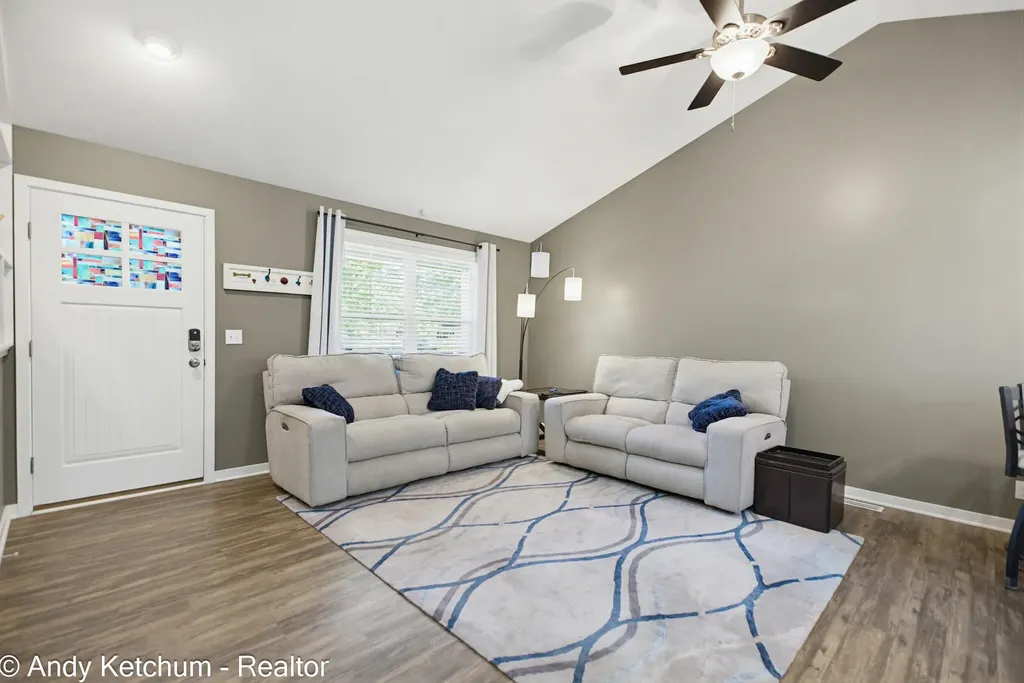 404 3rd Avenue Holland Charter Township MI 49424