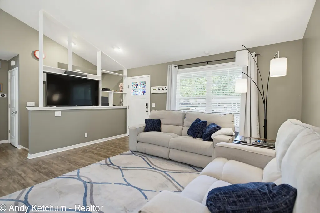 404 3rd Avenue Holland Charter Township MI 49424