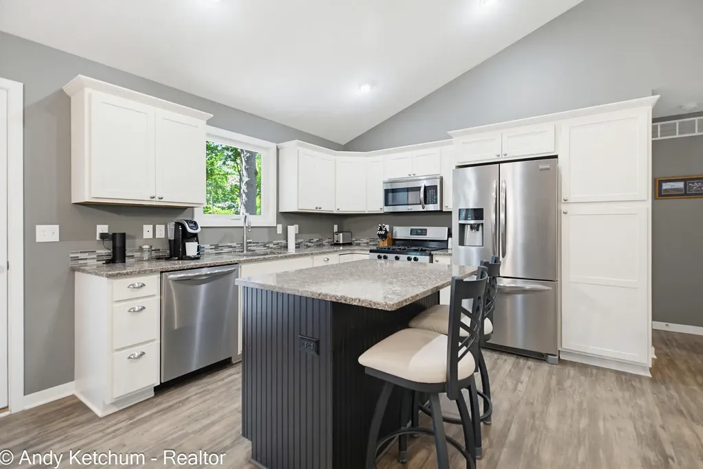 404 3rd Avenue Holland Charter Township MI 49424