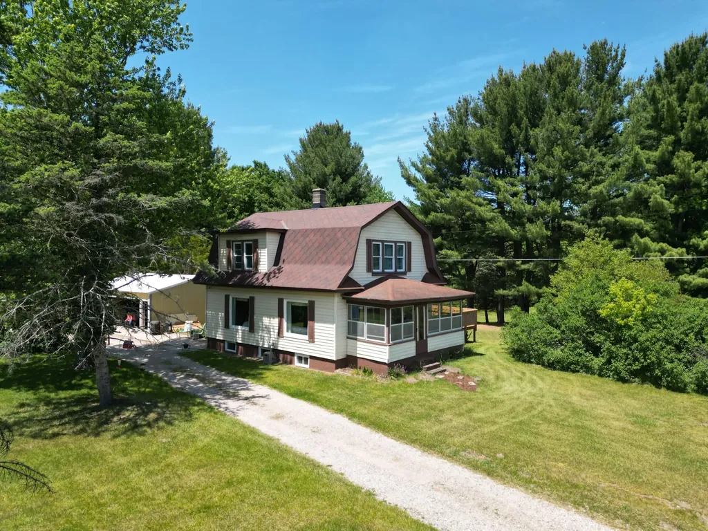 9221 Vinton Avenue NW Sparta Township MI 49345