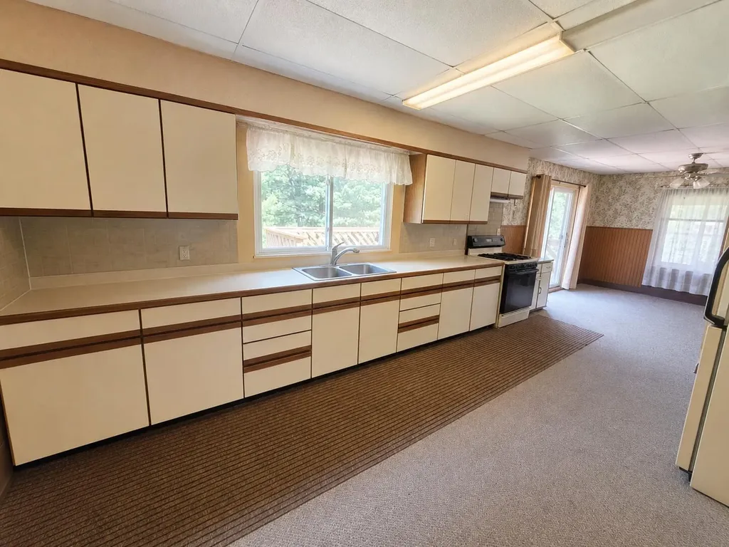 9221 Vinton Avenue NW Sparta Township MI 49345