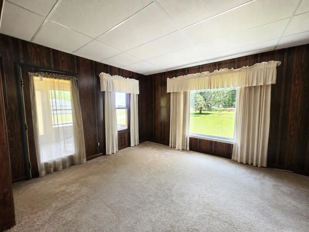 9221 Vinton Avenue NW Sparta Township MI 49345