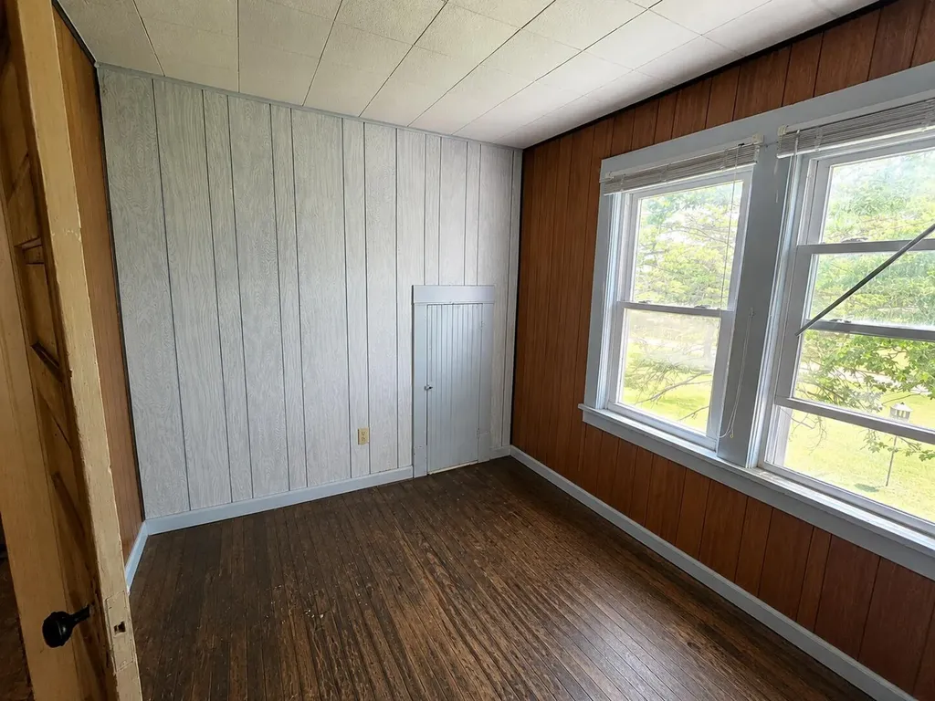 9221 Vinton Avenue NW Sparta Township MI 49345