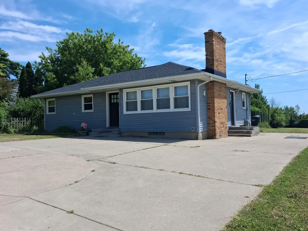 2716 Ridgemoor Drive SE Grand Rapids City MI 49512