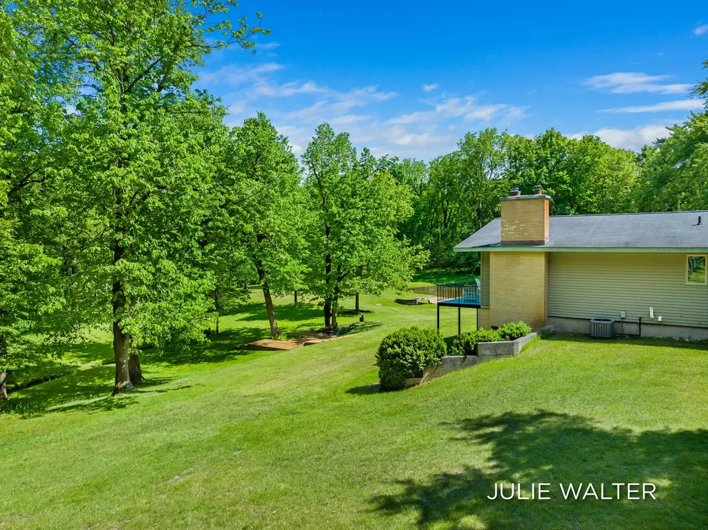 7166 Thornapple River Drive SE Caledonia Township MI 49316